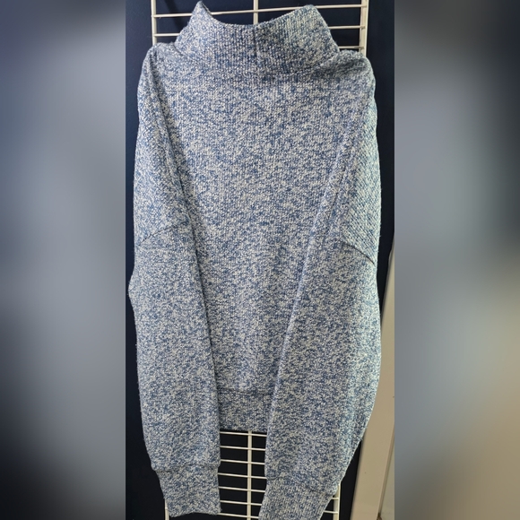 aerie Sweaters - Aerie Blue and White Women's Sweater